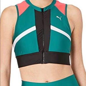 Puma crop top/sports bra ⚡️